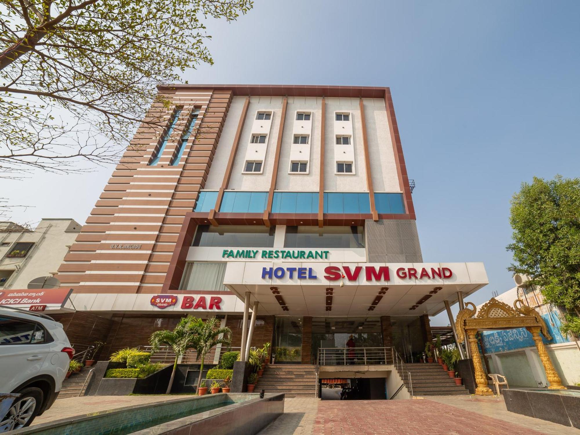 Hotel Svm Grand Medipally Haiderabad Buitenkant foto